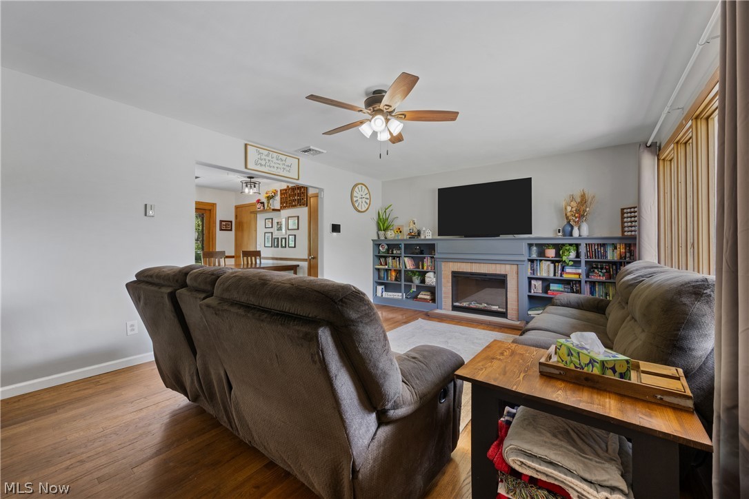 1356 Glennview Street NE Canton OH 44721