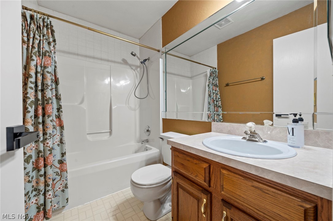 5130 Crimson King Court Medina OH 44256