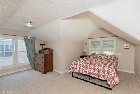 1649 Gilbert Drive Mayfield Heights OH 44124