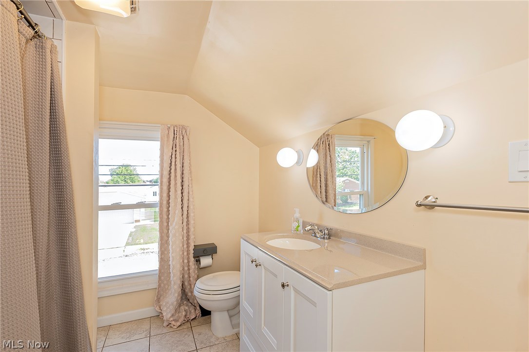 1649 Gilbert Drive Mayfield Heights OH 44124