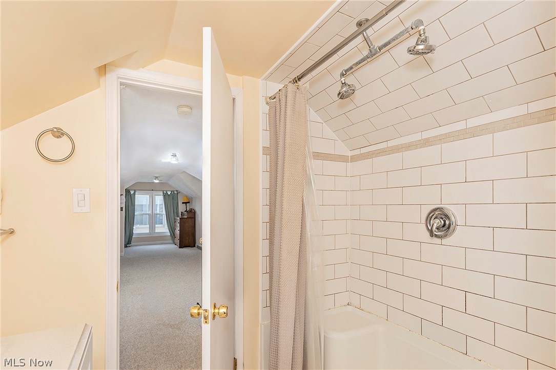 1649 Gilbert Drive Mayfield Heights OH 44124