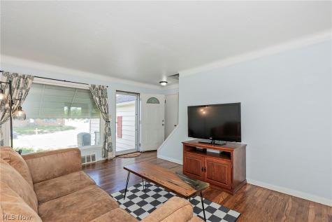 1649 Gilbert Drive Mayfield Heights OH 44124