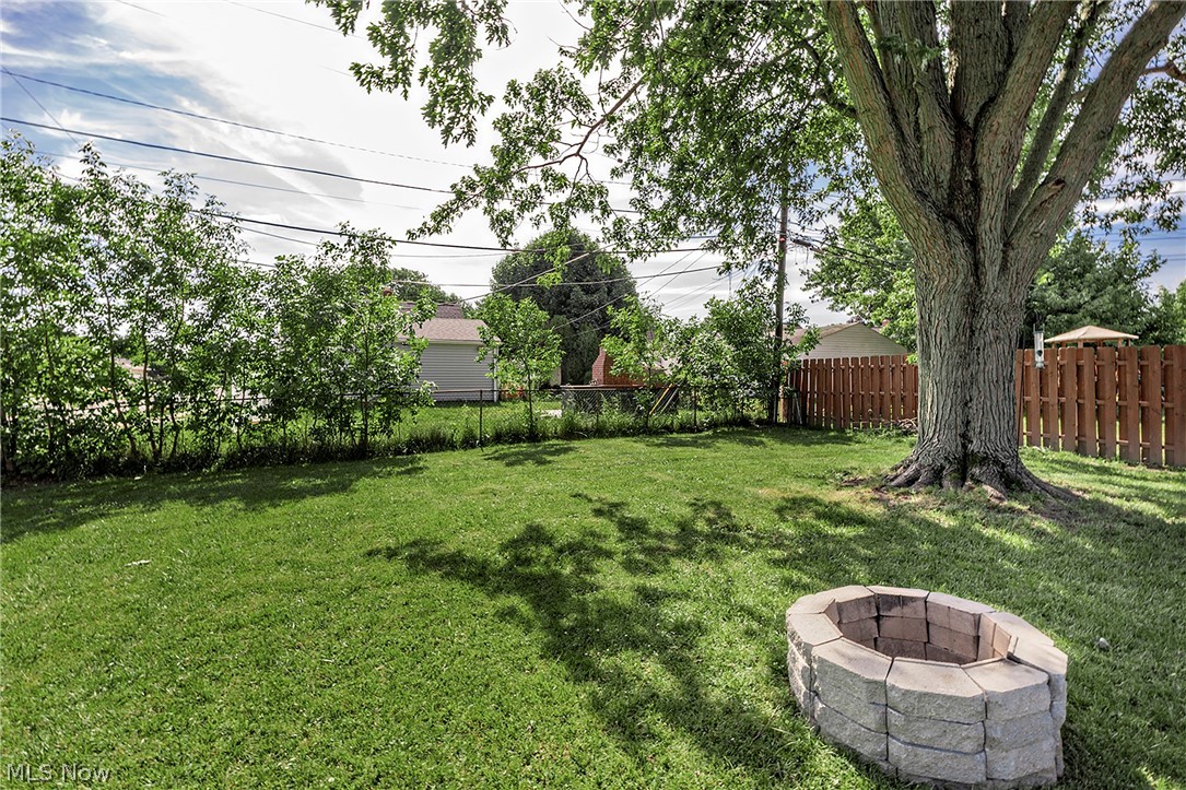 1649 Gilbert Drive Mayfield Heights OH 44124