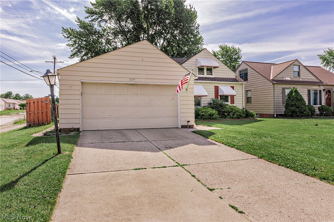 1649 Gilbert Drive Mayfield Heights OH 44124