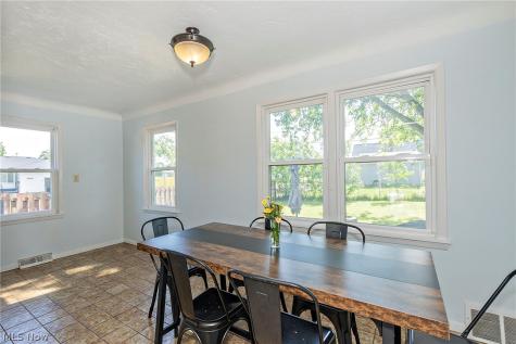 1649 Gilbert Drive Mayfield Heights OH 44124