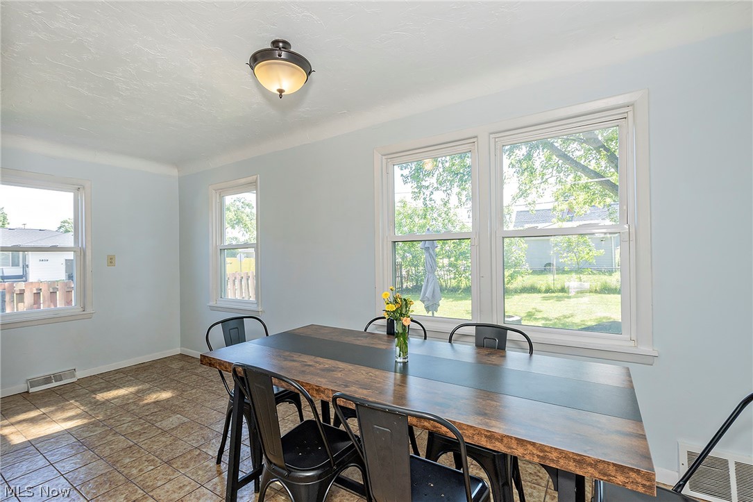 1649 Gilbert Drive Mayfield Heights OH 44124