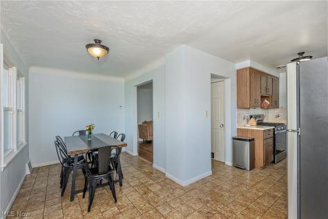 1649 Gilbert Drive Mayfield Heights OH 44124