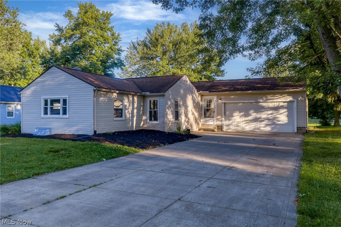 2000 Stake Drive Green OH 44232