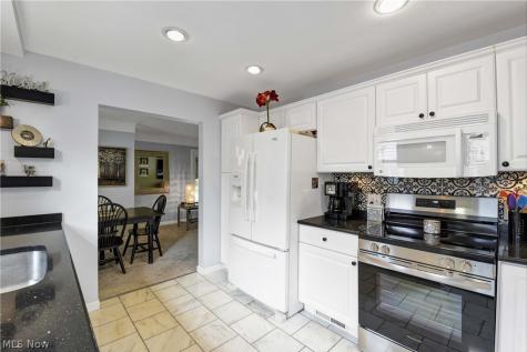 6483 Fernhurst Avenue Parma Heights OH 44130