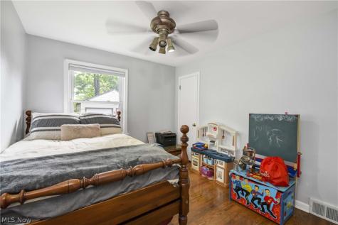 6483 Fernhurst Avenue Parma Heights OH 44130