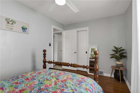 6483 Fernhurst Avenue Parma Heights OH 44130