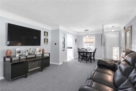 6483 Fernhurst Avenue Parma Heights OH 44130