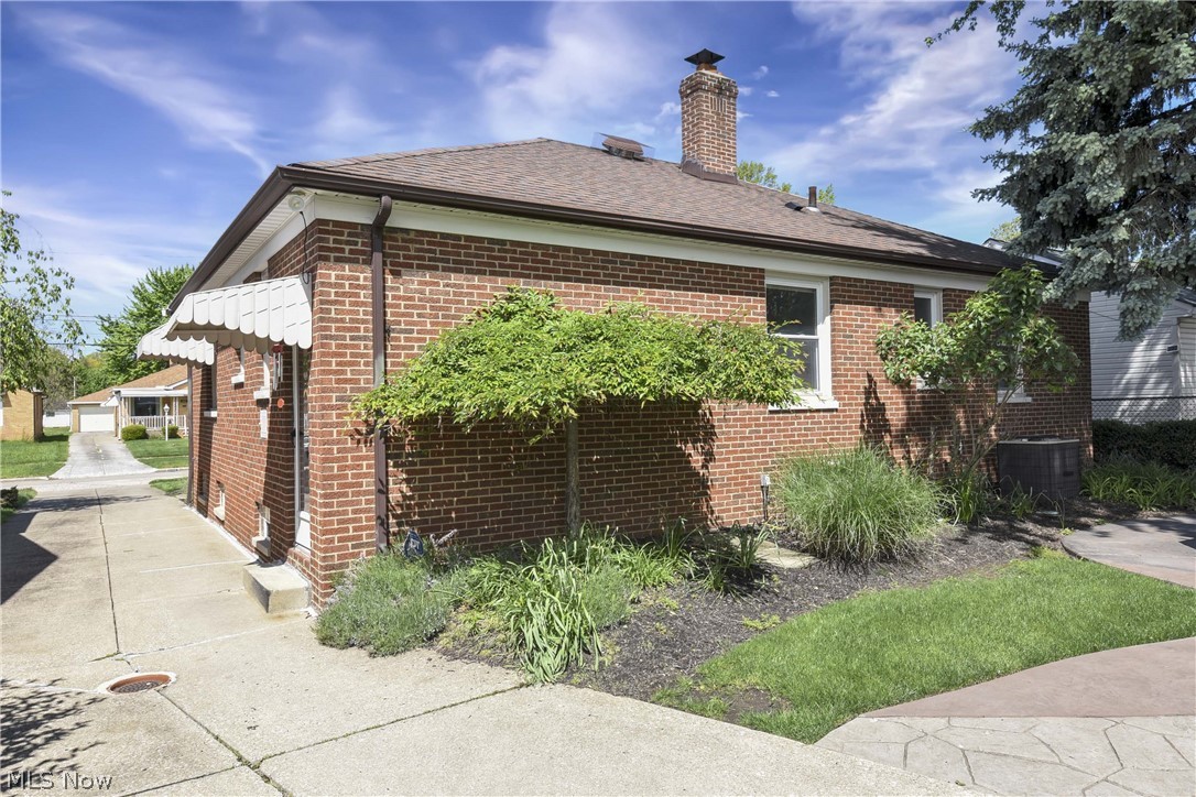 6483 Fernhurst Avenue Parma Heights OH 44130
