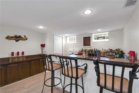 6483 Fernhurst Avenue Parma Heights OH 44130