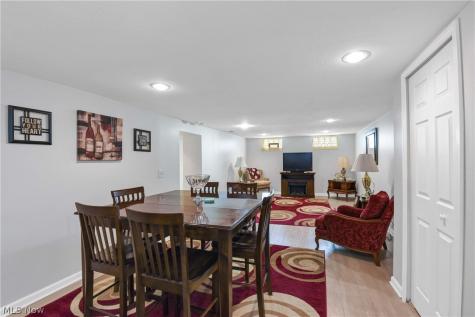 6483 Fernhurst Avenue Parma Heights OH 44130