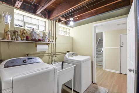 6483 Fernhurst Avenue Parma Heights OH 44130