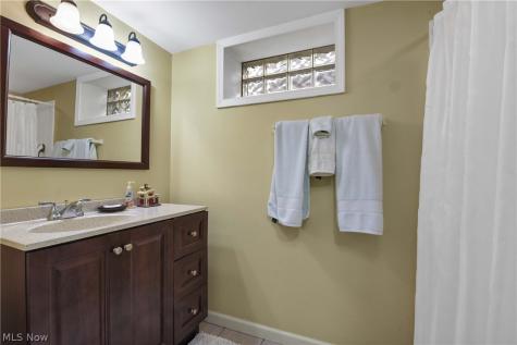 6483 Fernhurst Avenue Parma Heights OH 44130