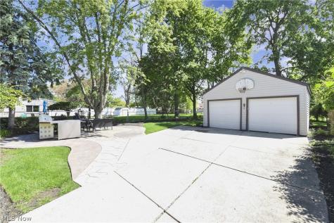6483 Fernhurst Avenue Parma Heights OH 44130