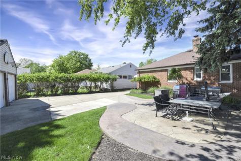 6483 Fernhurst Avenue Parma Heights OH 44130