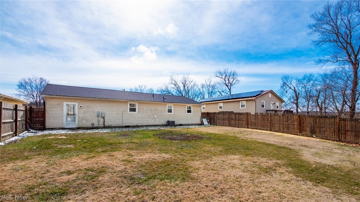 96 Summit Street Roseville OH 43777