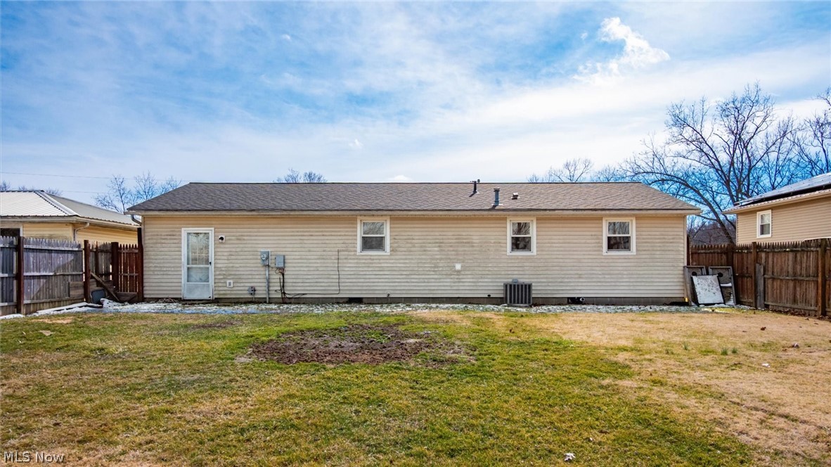96 Summit Street Roseville OH 43777