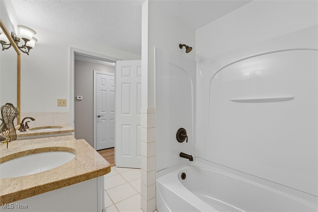 11884 Frost Road Mantua OH 44255