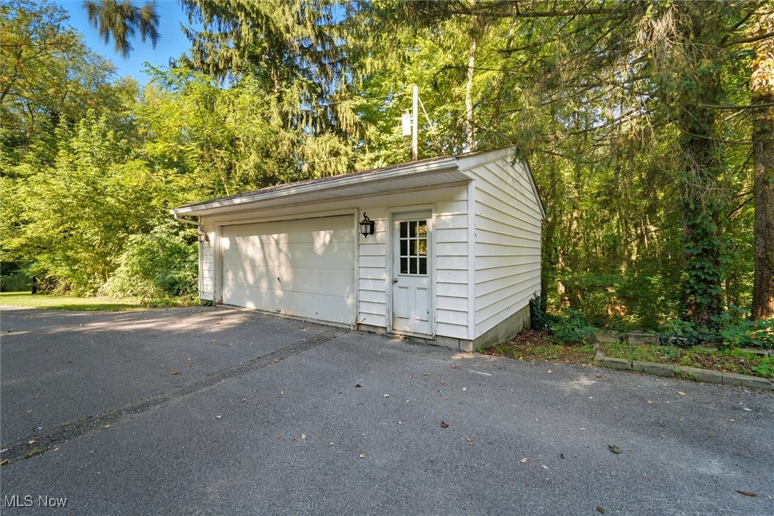 11884 Frost Road Mantua OH 44255