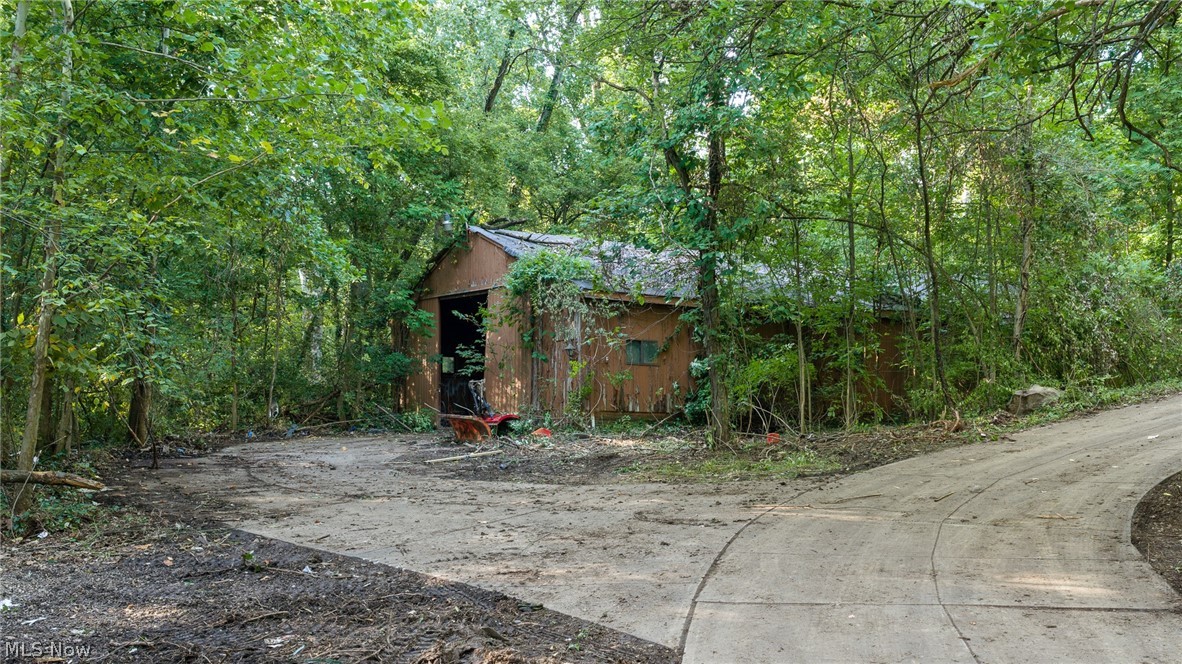 410 Columbia Road Valley City OH 44280