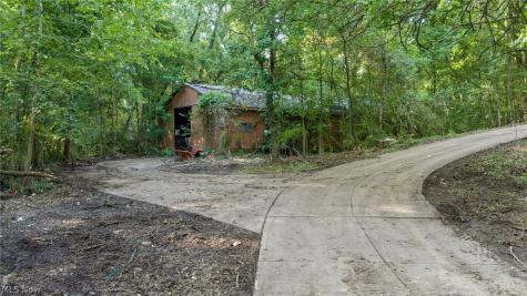 410 Columbia Road Valley City OH 44280