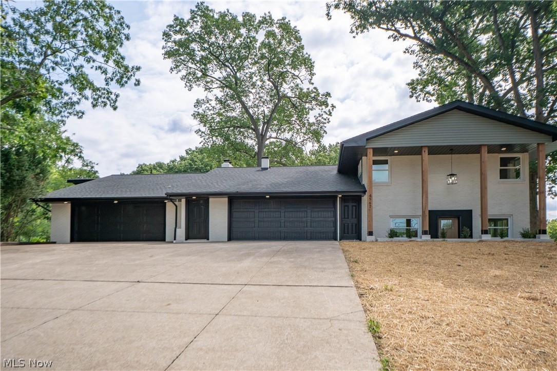 4567 Rex Lake Drive New Franklin OH 44319