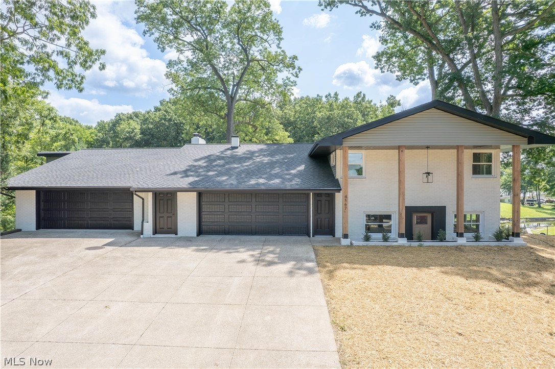 4567 Rex Lake Drive New Franklin OH 44319