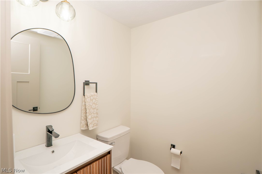 4567 Rex Lake Drive New Franklin OH 44319