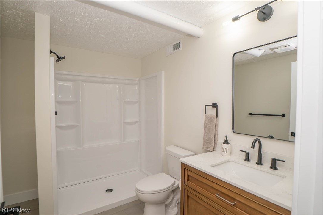 4567 Rex Lake Drive New Franklin OH 44319