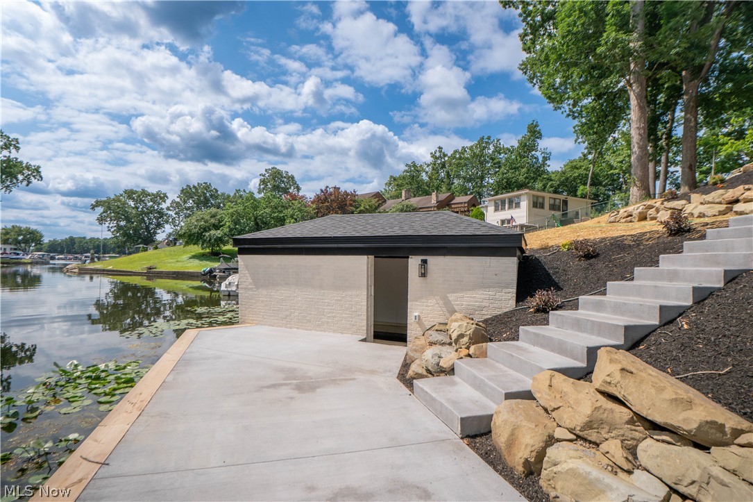 4567 Rex Lake Drive New Franklin OH 44319