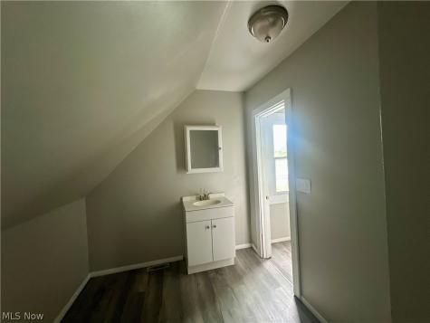 3349 W 63rd Cleveland OH 44102