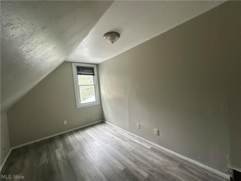 3349 W 63rd Cleveland OH 44102