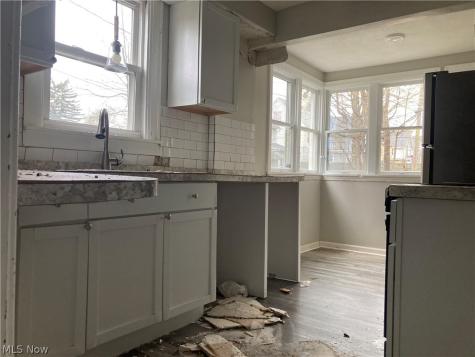 1499 Beardsley Street Akron OH 44301