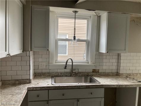 1499 Beardsley Street Akron OH 44301
