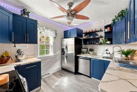 13790 Spring Street Burton OH 44021