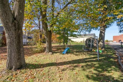 13790 Spring Street Burton OH 44021