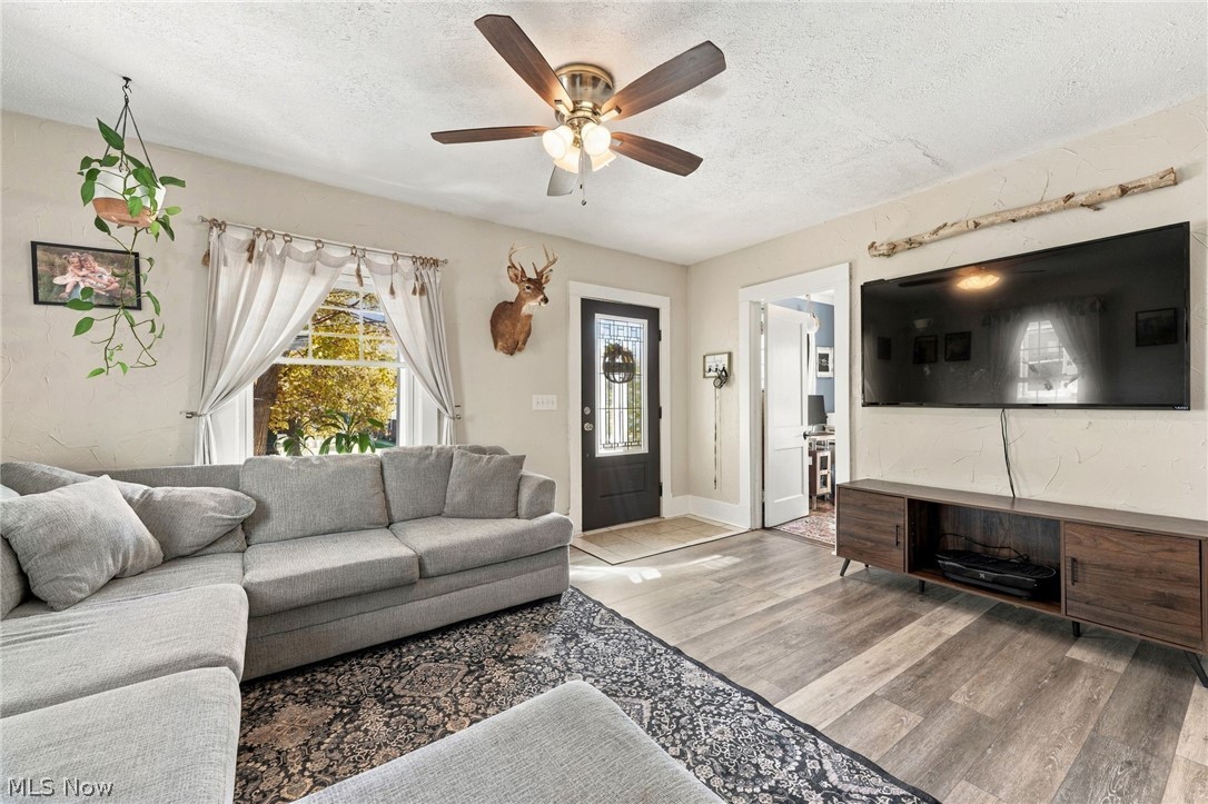 13790 Spring Street Burton OH 44021