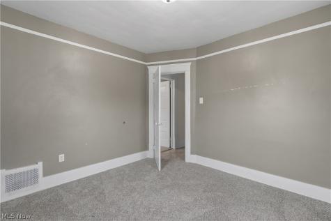32 Penfield Avenue Akron OH 44310