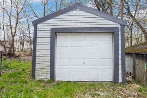 32 Penfield Avenue Akron OH 44310