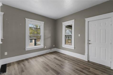 32 Penfield Avenue Akron OH 44310