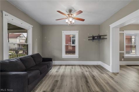 32 Penfield Avenue Akron OH 44310