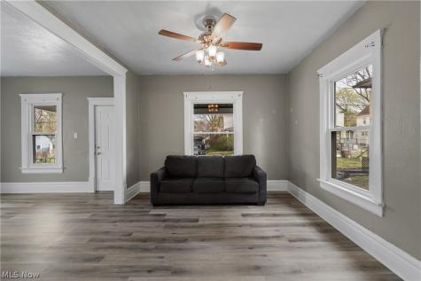 32 Penfield Avenue Akron OH 44310