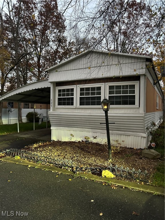 125 Lakeside Way Warren OH 44481