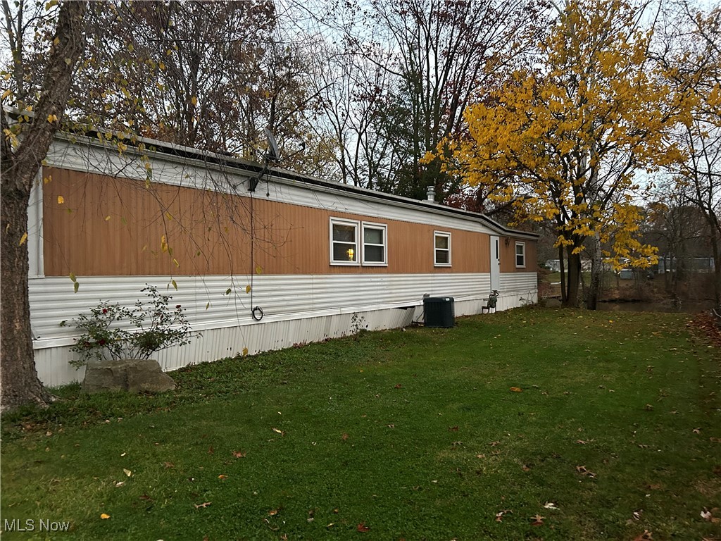 125 Lakeside Way Warren OH 44481