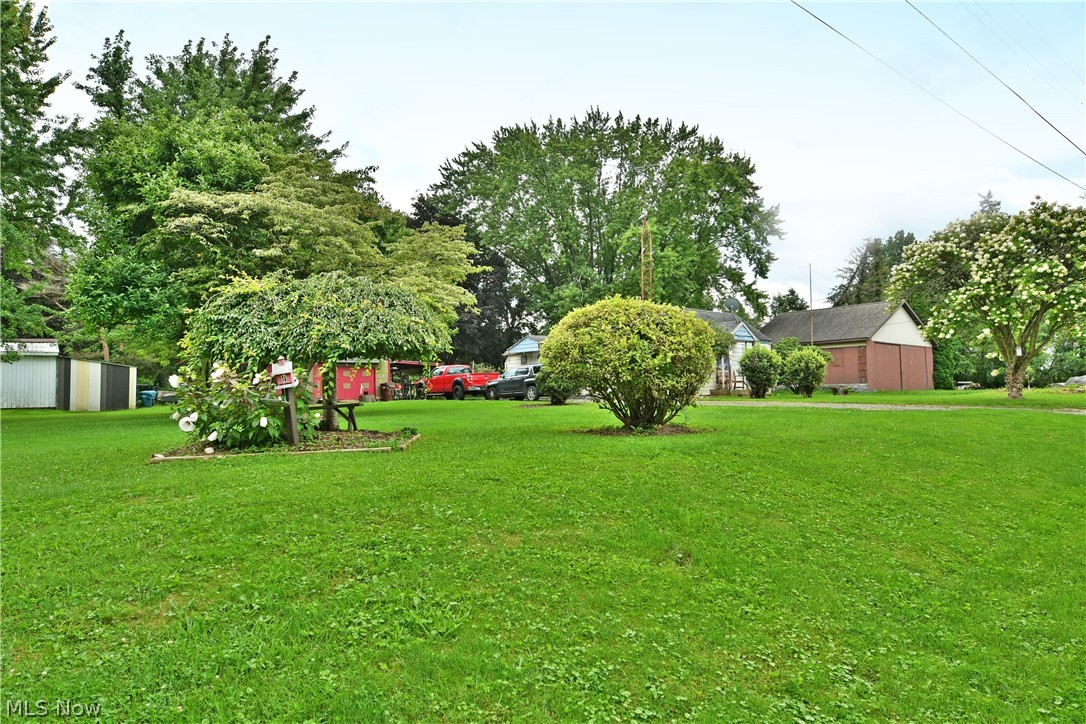 8114 W Lincoln Street NE Masury OH 44438