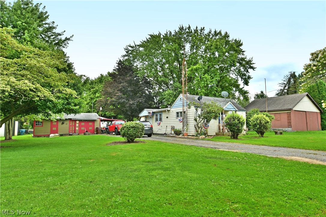 8114 W Lincoln Street NE Masury OH 44438